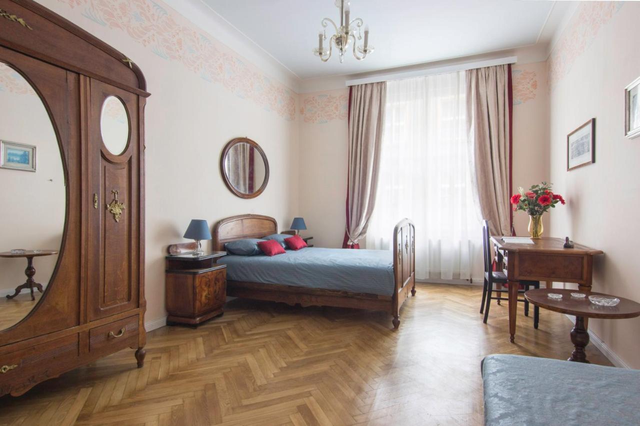 Prague Castle Apartment Vintage Exterior photo
