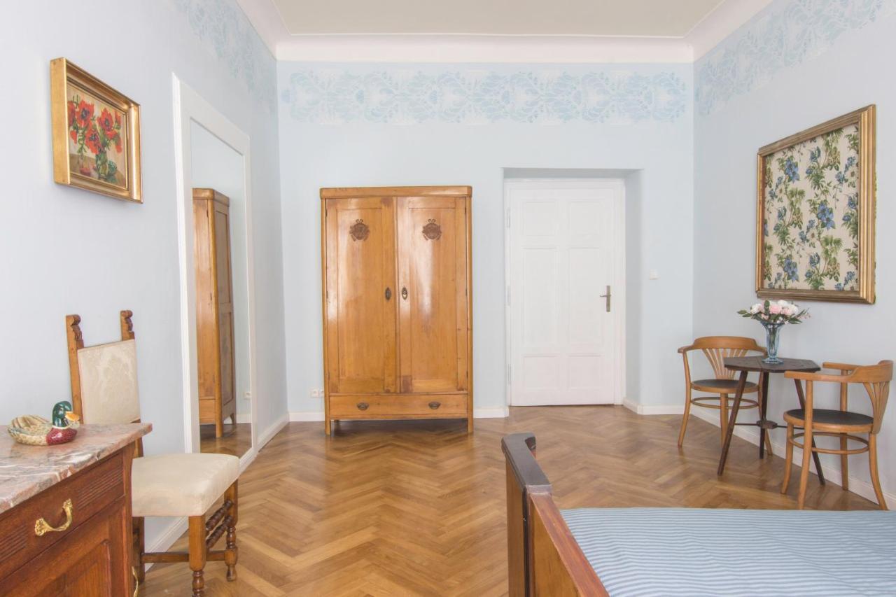 Prague Castle Apartment Vintage Exterior photo